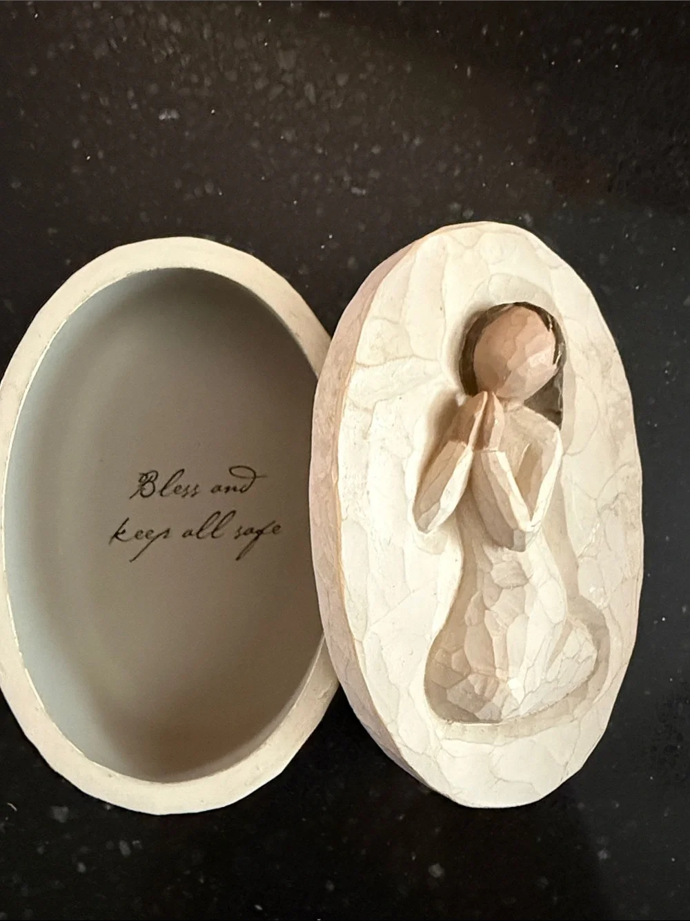 Vintage Susan Lordi Carved Oval Angel Figurine Trinket Box prayer box Cream